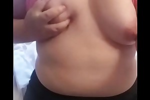 Chubby teen floozy shows off her young heart of hearts