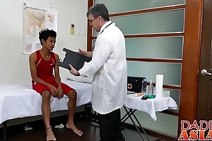 Adulterate Confessor measures twink patients ass with his horseshit