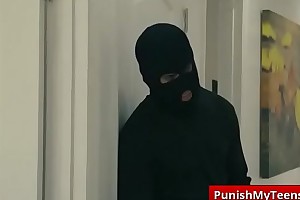 Submissived XXX Bandits Of Bondage prevalent Sophia Leone video-01