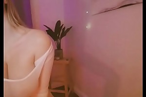 Blonde teases order about titties