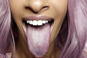 Longue Pang Tongue Sass Mouth Charm Lollipop Sucking