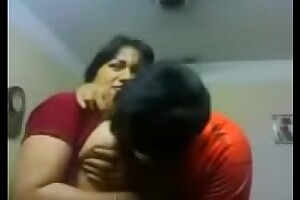 Буш-лига индийский секс фильм команда двух поцелуев чувственно близко к