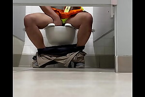 Spy mexican daddy cumming in stall