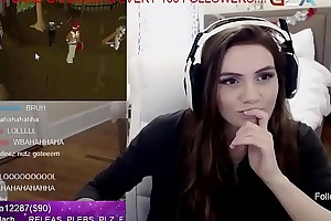 Streamer accidently shows porn on screen