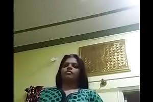 1~ Desi aunty showing lacking sexy figure